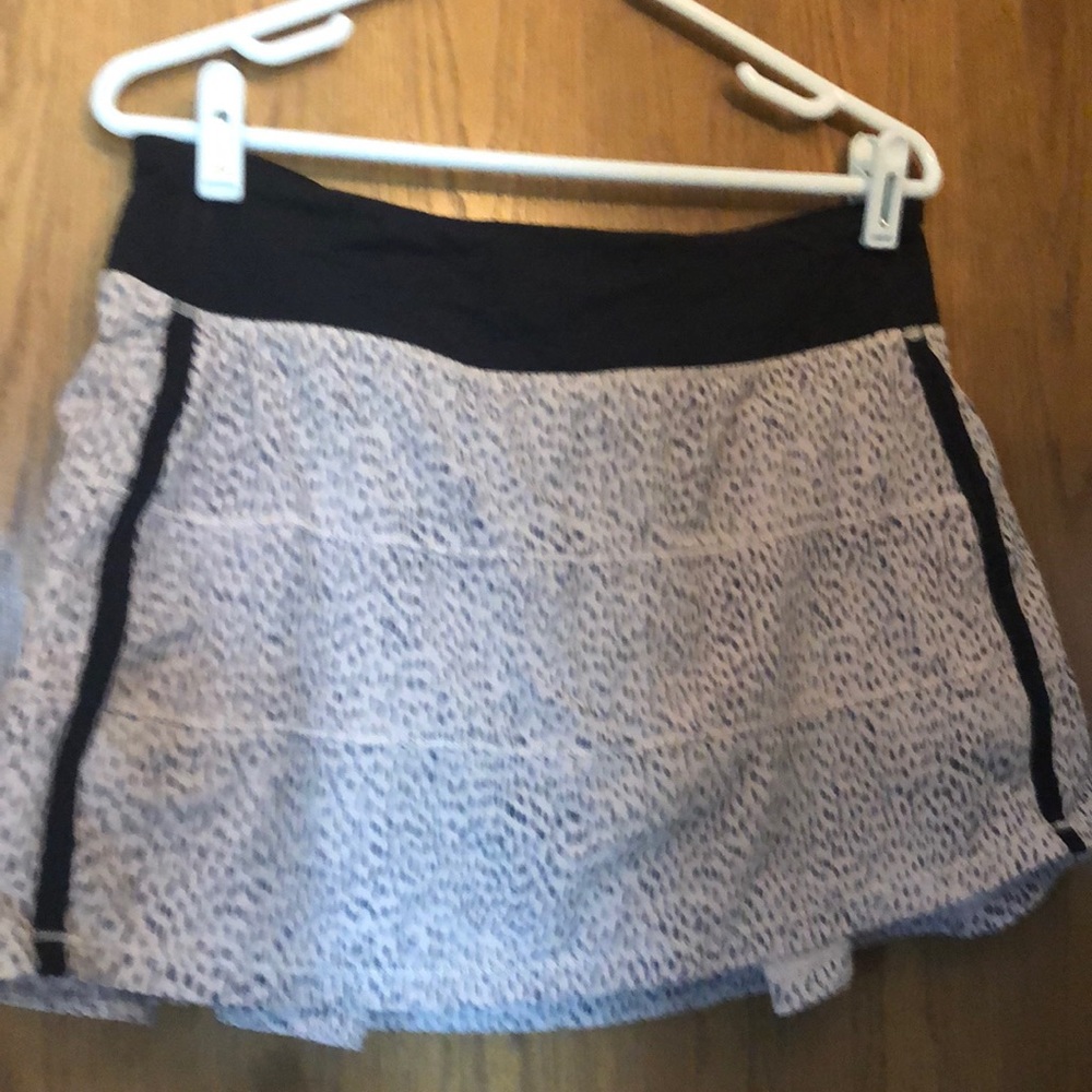 Lulu lemon skort